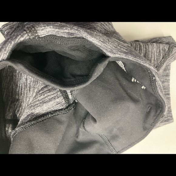 ‎VICTORIA’S SECRET, Knockout Capri Leggings,Gray, XS - Picture 3 of 12